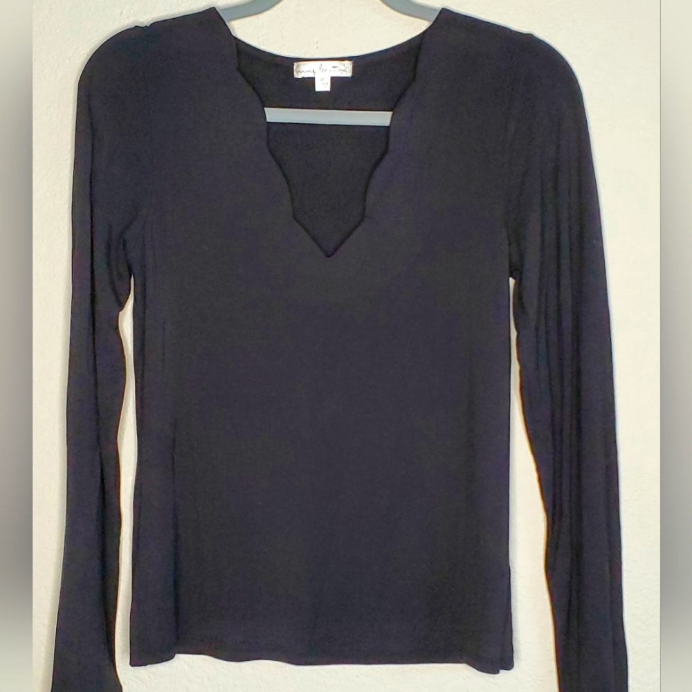 Nine Britton Scalloped V Neck Top.  NWOT